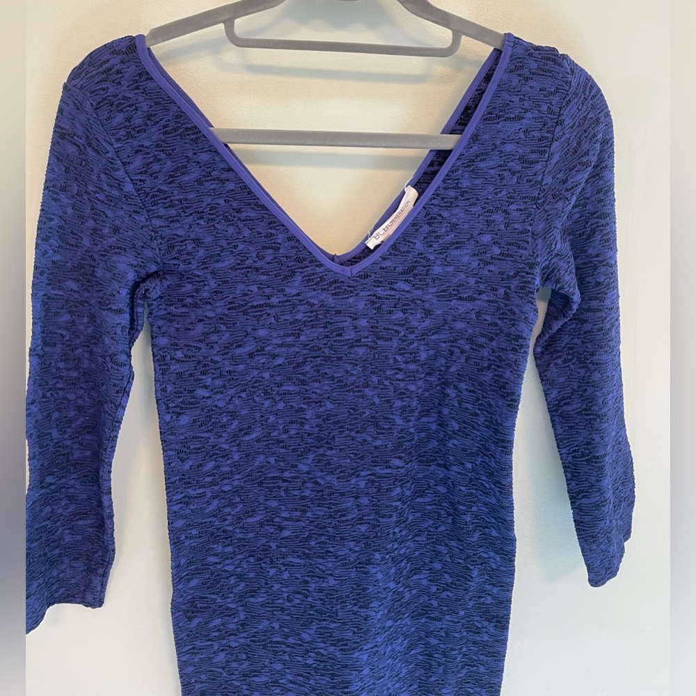 BCBGeneration Blue Textured Long-Sleeved Bodycon Dress!! 💙🤍🩶